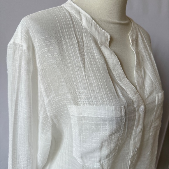 CARVE DESIGNS DYLAN TEXTURED SHIRT 100% ORGANIC COTTON ROLL TAB SLEEVES M - Picture 6 of 11